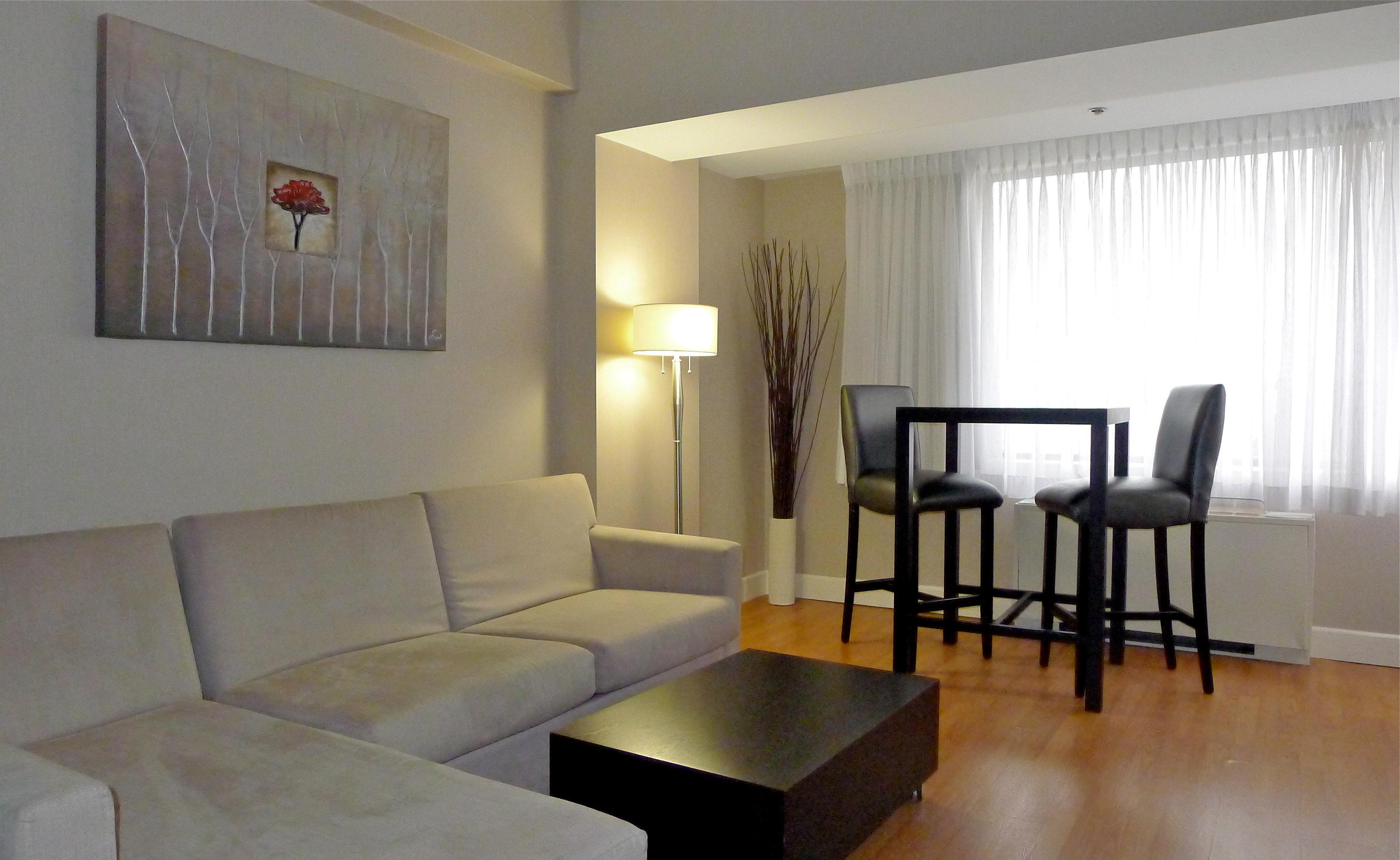 คราวน์ พลาซา มอนทรีออล แอร์พอร์ต Hotel มอนทรีอัล ภายนอก รูปภาพ