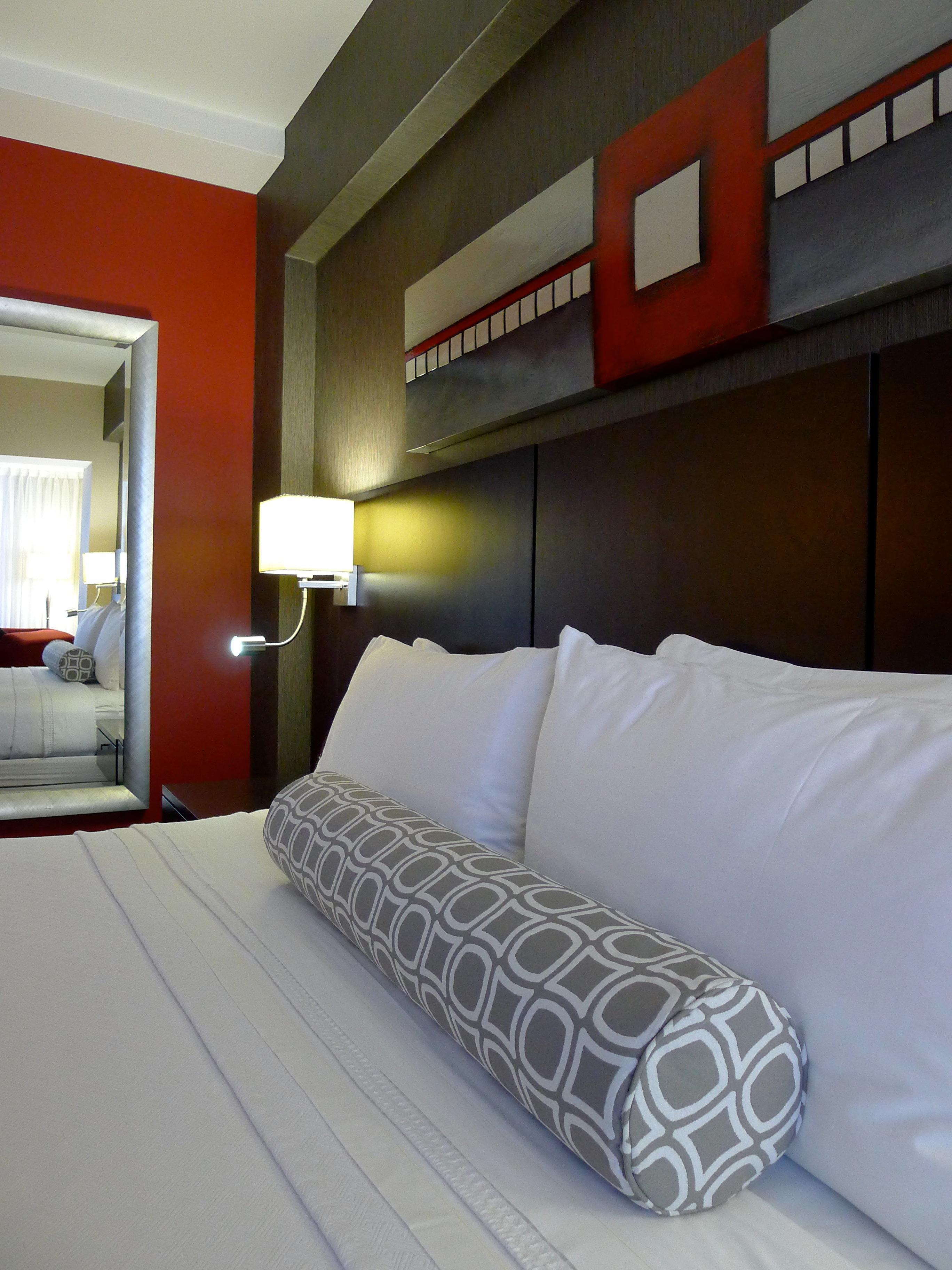 คราวน์ พลาซา มอนทรีออล แอร์พอร์ต Hotel มอนทรีอัล ภายนอก รูปภาพ