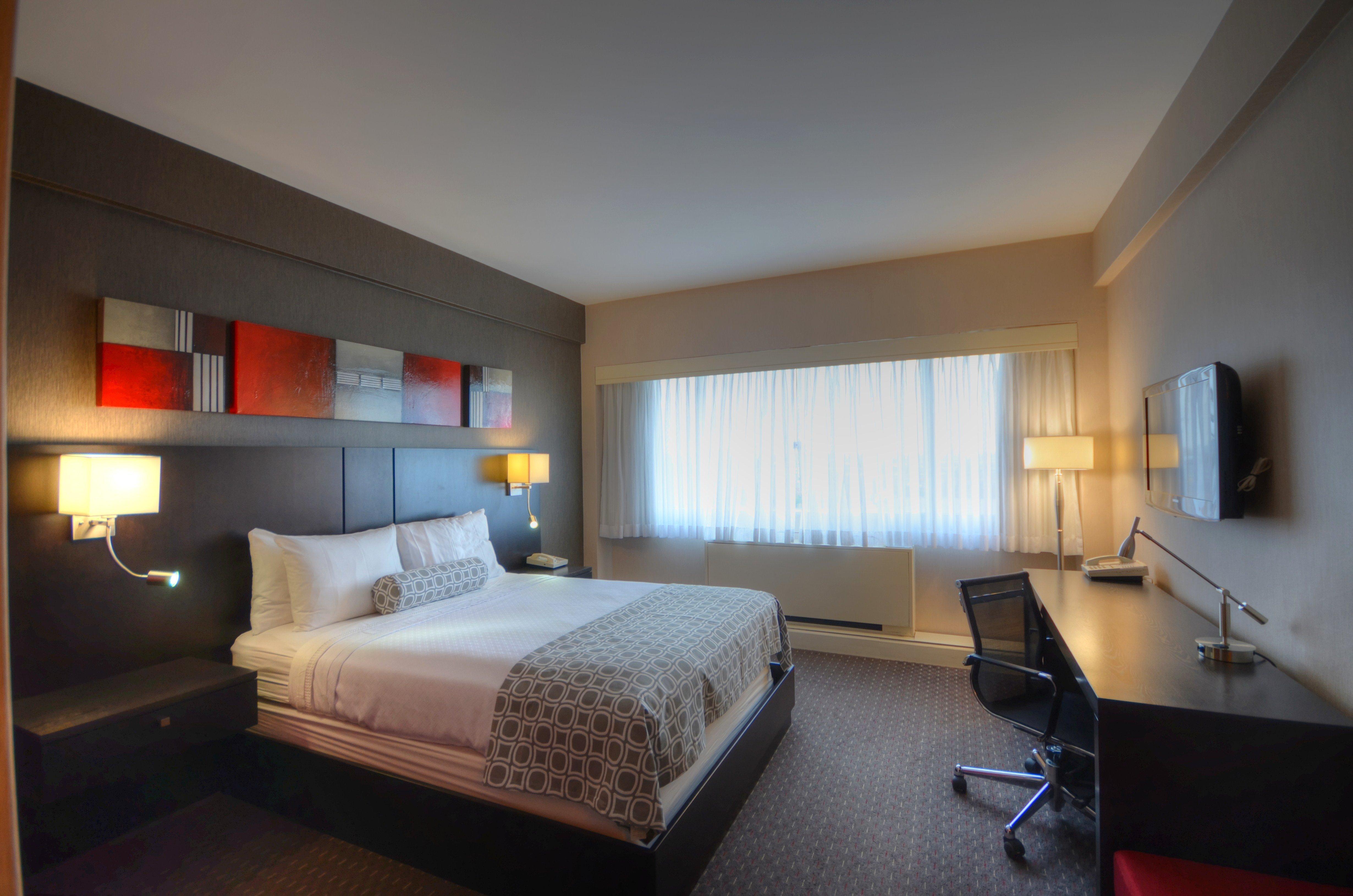 คราวน์ พลาซา มอนทรีออล แอร์พอร์ต Hotel มอนทรีอัล ภายนอก รูปภาพ