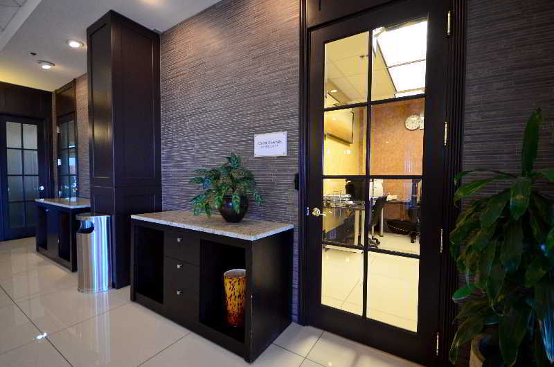 คราวน์ พลาซา มอนทรีออล แอร์พอร์ต Hotel มอนทรีอัล ภายนอก รูปภาพ